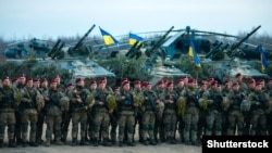 Призупинення набору на контракт офіцерів із запасу пов’язане з реорганізацією ЗСУ, кажуть в Міноборони