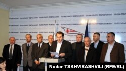 „საარჩევნო კოდექსში“ შესატანი ცვლილებების პაკეტზე მომუშავე რვა ოპოზიციური პარტიის წარმომადგენლებმა ახალი ინიციატივა წარმოადგინეს