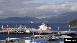 Нефтеналивной терминал в порту Козьмино (Россия)