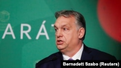 В разі ухвалення рішення, Віктор Орбан отримує можливість керувати одноосібно, а його уряд зможе подовжувати надзвичайний стан, не потребуючи схвалення парламенту