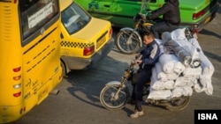 موتورسیکلت‌ها در تهران به خودروهایی مانند تاکسی و وانت‌بار و در برخی موارد مینی‌بوس تغییر کاربری داده‌اند.