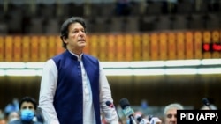 عمران خان ته د باور رایه ګټلو لپاره ۱۷۲ ووټونه پکار وو.