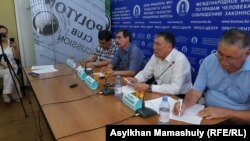 Журналистерге жасалған шбауылды айыптаған қоғам белсенділерінің баспасөз жиыны. Алматы, 24 шілде, 2019 жыл.