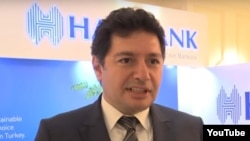 محمد هاکان آتیلا، بانکدار ترک