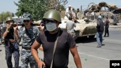 Оштогу тополоң күндөрдөн кийин кырдаалды аскердик күчтөр көзөмөлдөп калды