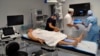 Pajzsmirigyműtéthez készülődnek Budapesten, 2019. október 21-én