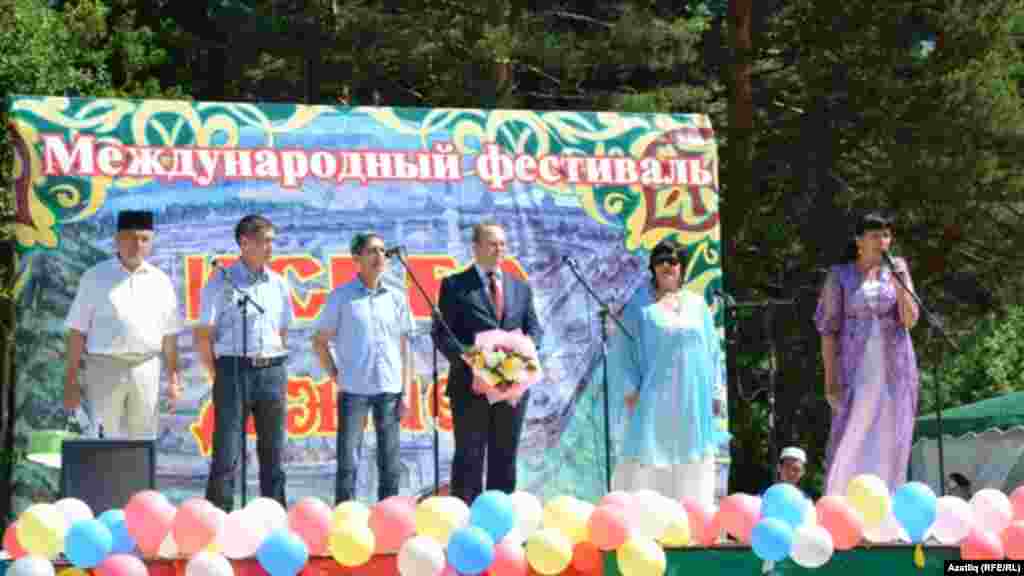 Фестивальне ачуда катнашучылар