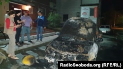 Вночі 17 серпня в Броварах невідомі підпалили автомобіль програми журналістських розслідувань «Схеми»