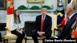 دیدار دونالد ترامپ و مایک پنس با فابیانا روزالز، همسر رهبر اپوزیسیون ونزوئلا