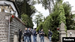 Policia italiane kujdeset për sigurinë në vendin ku SHBA-ja dhe Irani po takohen.