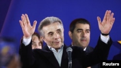 „ქართული ოცნების“ საპატიო თავმჯდომარე ბიძინა ივანიშვილი (მარცხნივ) და შალვა პაპუაშვილი