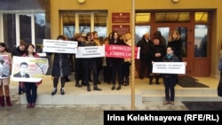 После вынесения приговора родственники Георгия Кабисова решили обратиться в самые разные инстанции России