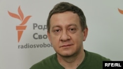 Російський другий західний окружний військовий суд заочно засудив одного з керівників кримськотатарського телеканалу ATR Айдера Муждабаєва