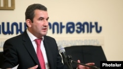 Armenia -- The chairman of the State Commission for the Protection of Economic Competition, Artak Shaboyan, at a press conference in Yerevan, 25Dec2013