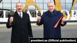 Թուրքիայի և Ադրբեջանի նախագահները Ֆիզուլիի օդանավակայանի բացման արարողության ժամանակ, 26-ը հոկտեմբերի, 2021թ.