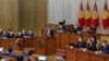 Жээнбеков шайлоону таза өткөрүүгө убада берди 