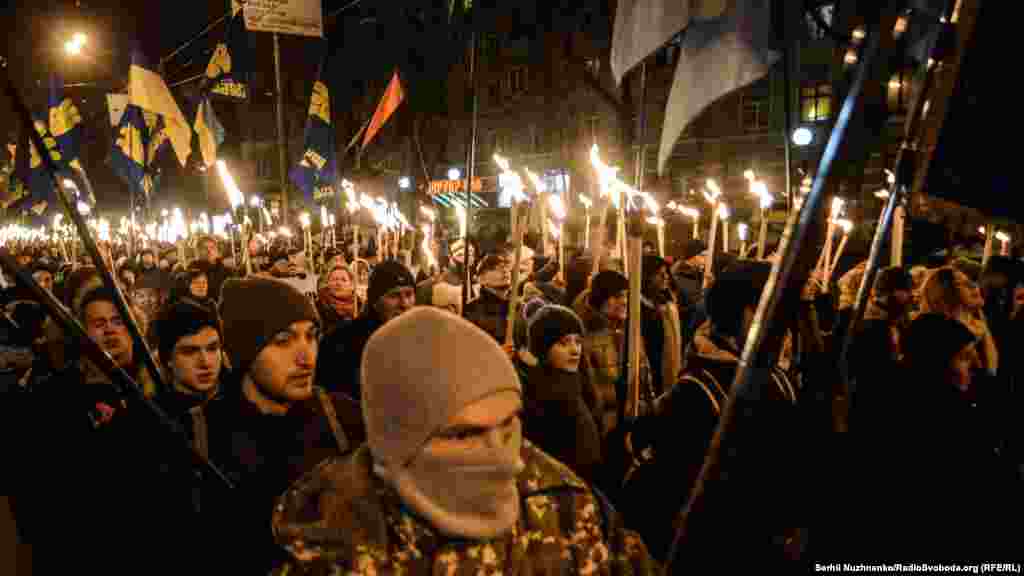 Смолоскиповий марш до Дня пам’яті Героїв Крут. Київ, 30 січня 2017 року ПЕРЕГЛЯНЬТЕ ФОТОГАЛЕРЕЮ