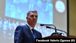 Fostul președinte al Camerei Deputaților, Valeriu Zgonea, este acuzat de trafic de influență