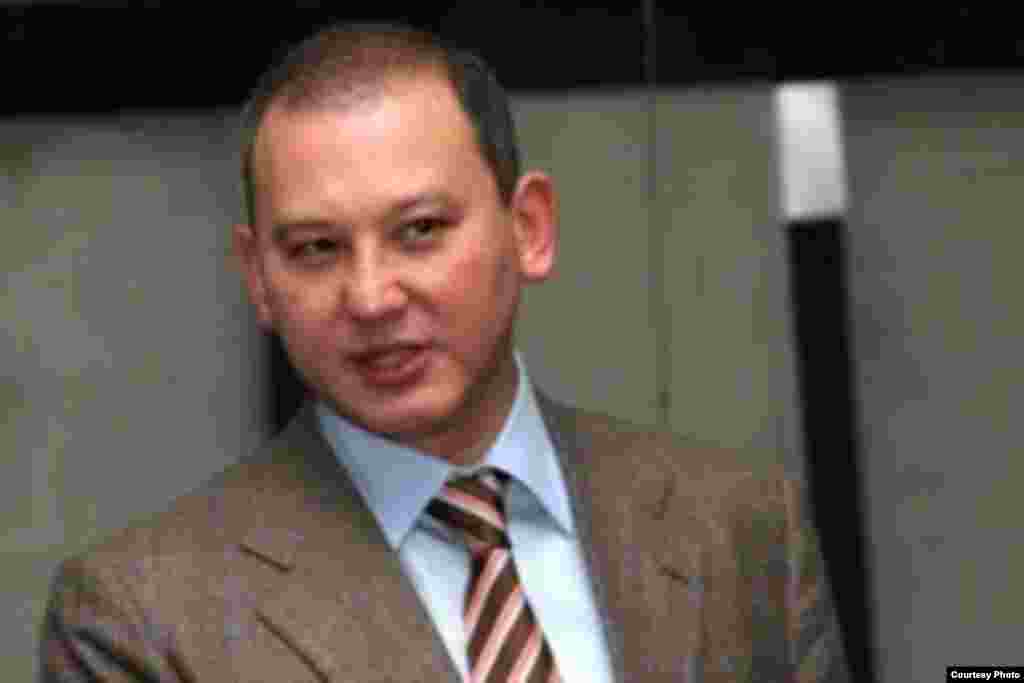 Kazakhstan - Mukhtar Dzhakishev, Zhakishev. President of Kazatomprom company. Photo from Kazakh newspaper Respublica, undated - Мухтар Джакишев в бытность президентом компании «Казатомпром». Фото из казахстанской газеты «Республика».