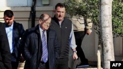 Kreu i Bashkisë së Tiranës, Erion Veliaj, gjatë arrestimit nën dyshimin për korrupsion, më 10 shkurt në Tiranë.