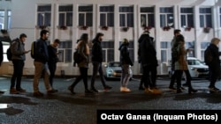 Coadă în regie. Studenții votează pe liste suplimentare