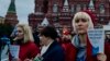 Кремль оформляет самодержавие? Как президент Путин блокирует Конституцию (ВИДЕО)
