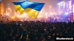Архивное фото: митинг в Киеве на Майдане Независимости, 24 ноября 2013 года