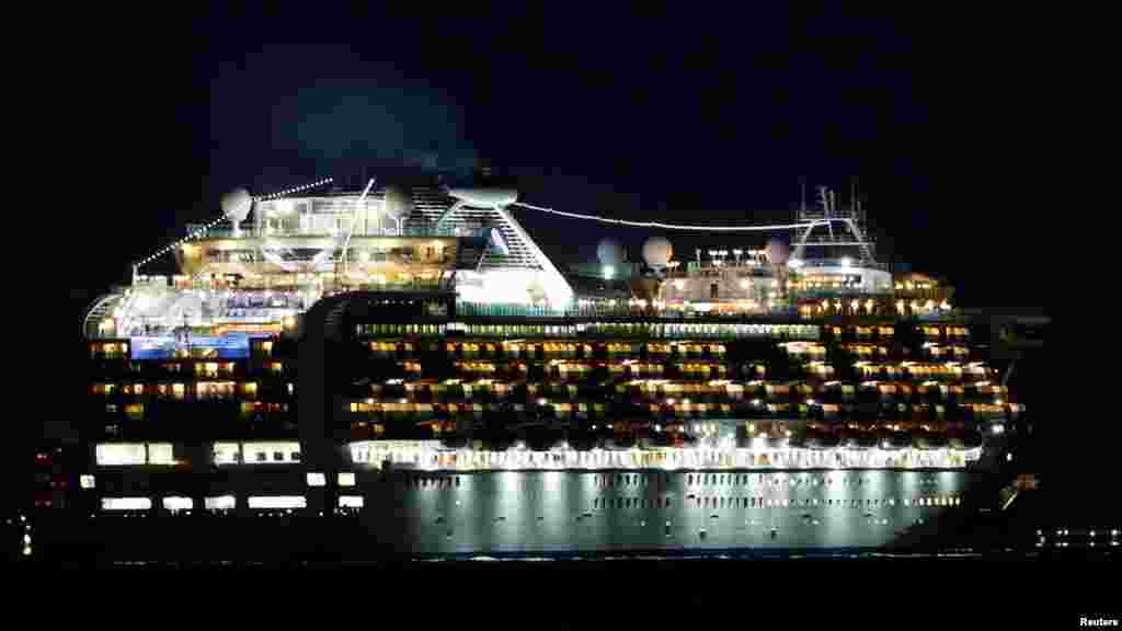 20 января лайнер Diamond Princess отправился из Иокогамы в двухнедельный круиз по маршруту Кагосима – Гонконг – Окинава, путешествие должно было завершиться 4 февраля. Однако выяснилось, что один из пассажиров, который сошел на берег в Гонконге, был заражен коронавирусом