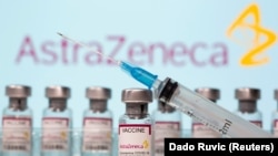 Vaksina e AstraZenecas. 