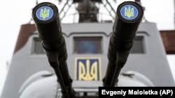 Катер Військово-морських сил ЗСУ в порту Маріуполя, 3 грудня 2018 року 