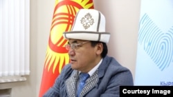 Каныбек Иманалиев президенттик шайлоого катышуу үчүн БШКга арыз берди. 14-ноябрь, 2020-жыл.