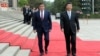 Кыргызстандын президенти Сооронбай Жээнбеков жана Кытайдын төрагасы Си Цзинпин. Бээжин, 6-июнь, 2018-жыл.
