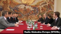 Prestavnici makedonske vlade sa predstavnicima Gazrpoma u Skoplju 2010. 