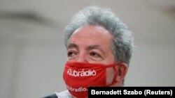 Arató András, a Klubrádió elnöke a bírósági tárgyalóteremben, 2021. február 9-én.