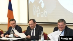 ՀՅԴ անդամներ Իշխան Սաղաթելյանը, Արծվիկ Մինասյանը և Արթուր Խաչատրյանը, արխիվ