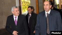 Armenia - President Robert Kocharian (R) and Defense Minister Mikael Harutiunian (L), 15 November 2007.