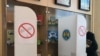 Sătui de alegeri ca de mere pădureţe
