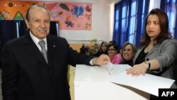 عبدالعزيز بوتفليقه، رئيس جمهوری الجزاير، الجزيره، پنجشنبه ۲۰ فروردين ۱۳۸۸ 