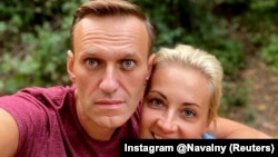 Alekszej Navalnij a feleségével