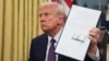 Имзои даҳҳо қарору фармон. Трамп корро бо чӣ оғоз кард?