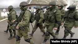Російські військові в Криму, березень 2014 року (фото ілюстративне)