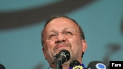 منوچهر متکی می گوید که ایران سیاست های آمریکا را رصد می کند.