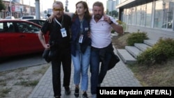 Параненая на фота — журналістка Нашай Нівы Натальля Лубнеўская