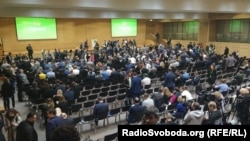 У «Слузі народу» додали, що після з’їзду відбудеться брифінг для представників ЗМІ