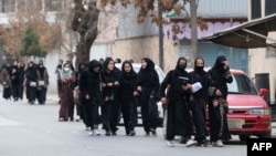 “Talyban” gyzlaryň altynjy synpdan soň bilim almak mümkinçiliklerini çäklendirdi. (arhiw suraty)