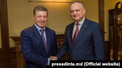 Dmitri Kozak și Igor Dodon, în una din vizitele președintelui moldovean la Moscova. 29 ianuarie 2019