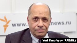 Orsýetiň daşary işler ministriniň öňki orunbasary, Orsýetiň Adam hukuklary boýunça baş wekiliniň apparatynyň ýolbaşçysynyň orunbasary Georgiý Kunadze.