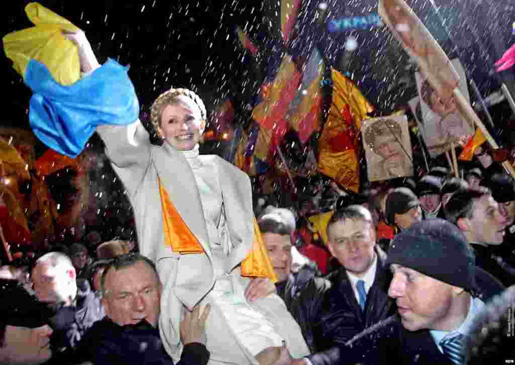 Саргылтым революциянын бир жылдыгы. 2005-жыл. 