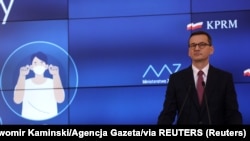 За словами Матеуша Моравецького, Польща наполягала на тому, що цей проєкт «допомагає озброювати Росію»