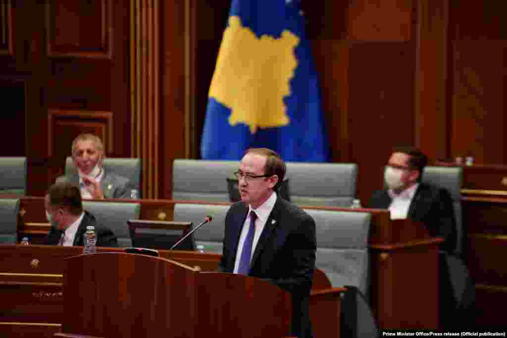 3 qershor 2020 - Në një seancë të Kuvendit të Kosovës, me 61 vota për, Avdullah Hoti, u bë kryeministër i Kosovës. 